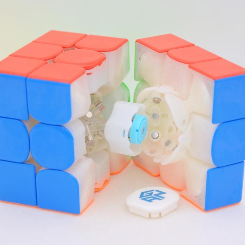 パズルキューブフロステッド磁気浮上バージョン