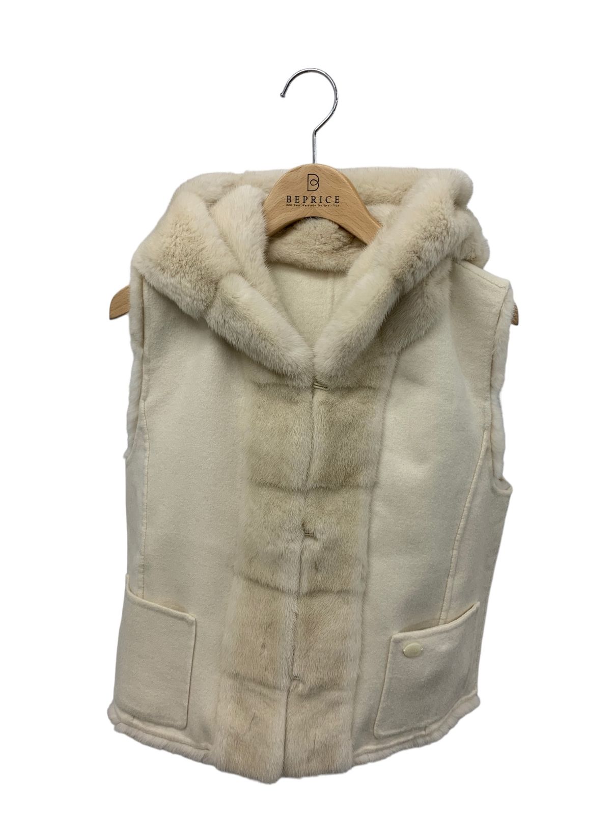 ＦＯＸＥＹ ＢＯＵＴＩＱＵＥ　リバーシブルファーベスト フーディーパフ 【ファー】 35984　ホワイト　38　'16年　A1美品【中古】 Fファーベスト|RETRO GIRL | RETRO GIRL ONLINE STORE レトロ