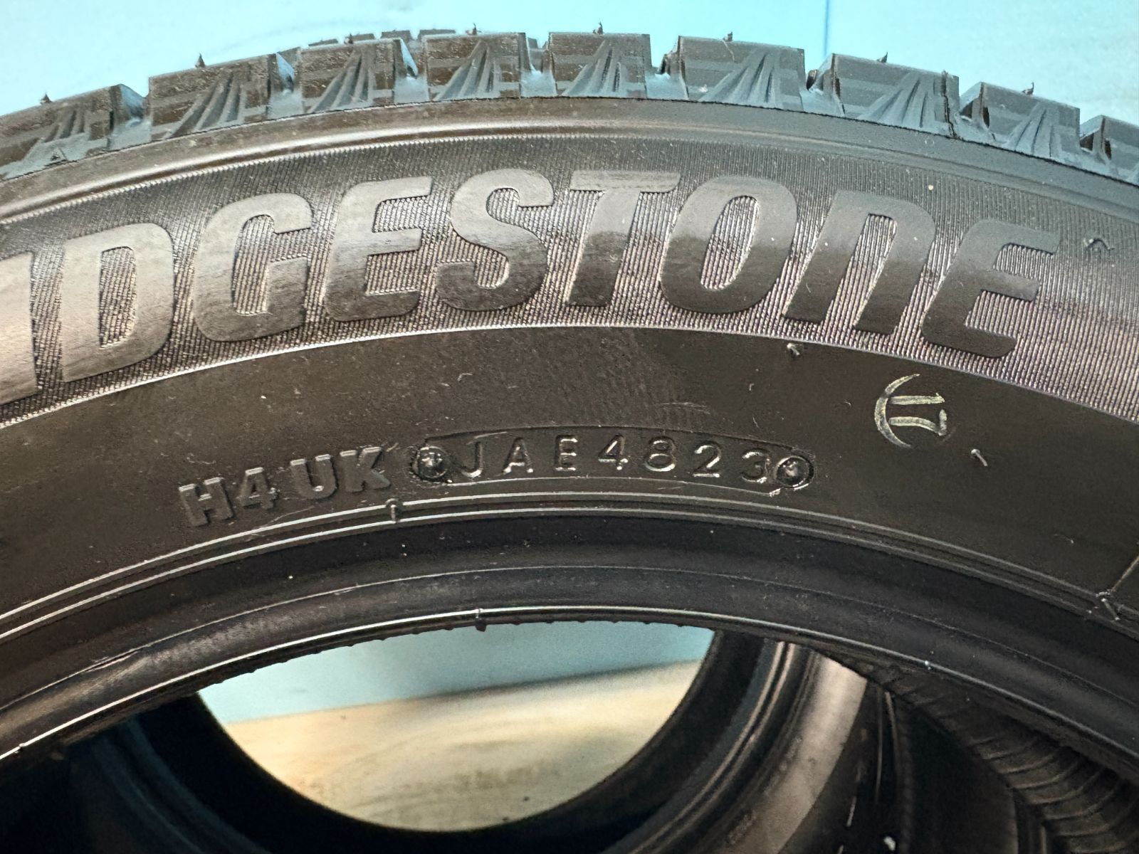 【最大80％ OFF】 195|60|R17 VRX3 ♥ スタッドレス ブリヂストン BLIZZAK VRX3 17インチ ４本セット R17No6 来店をご期待!