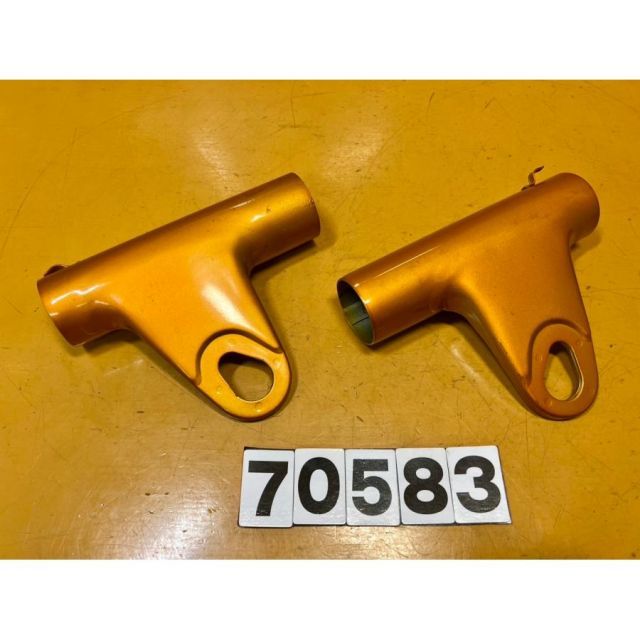 70583 YAMAHA ヤマハ XS-1 ヘッドライトステー 左右