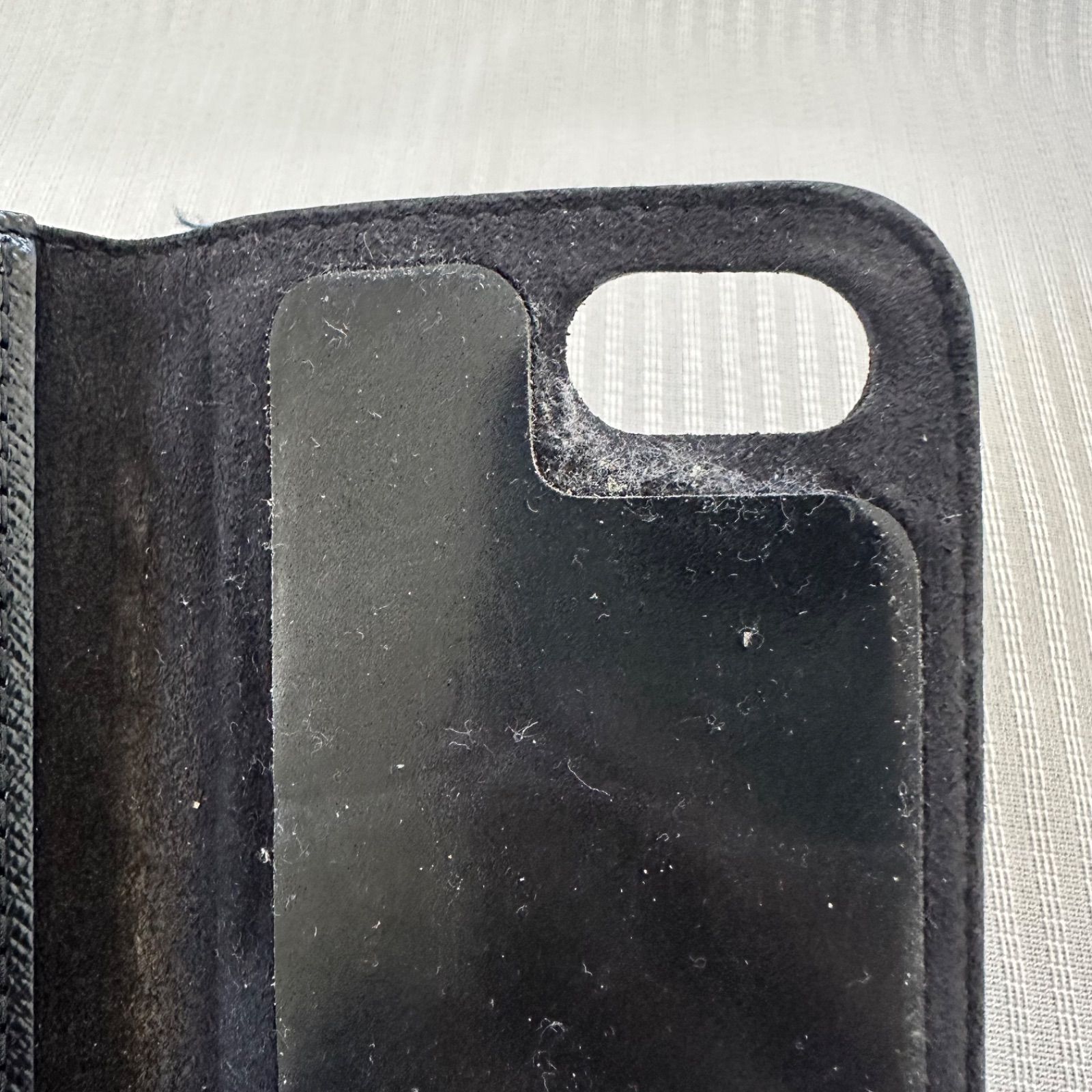 訳アリ】ルイヴィトン LOUIS VUITTON iPhoneケース7/8/SE 手帳型