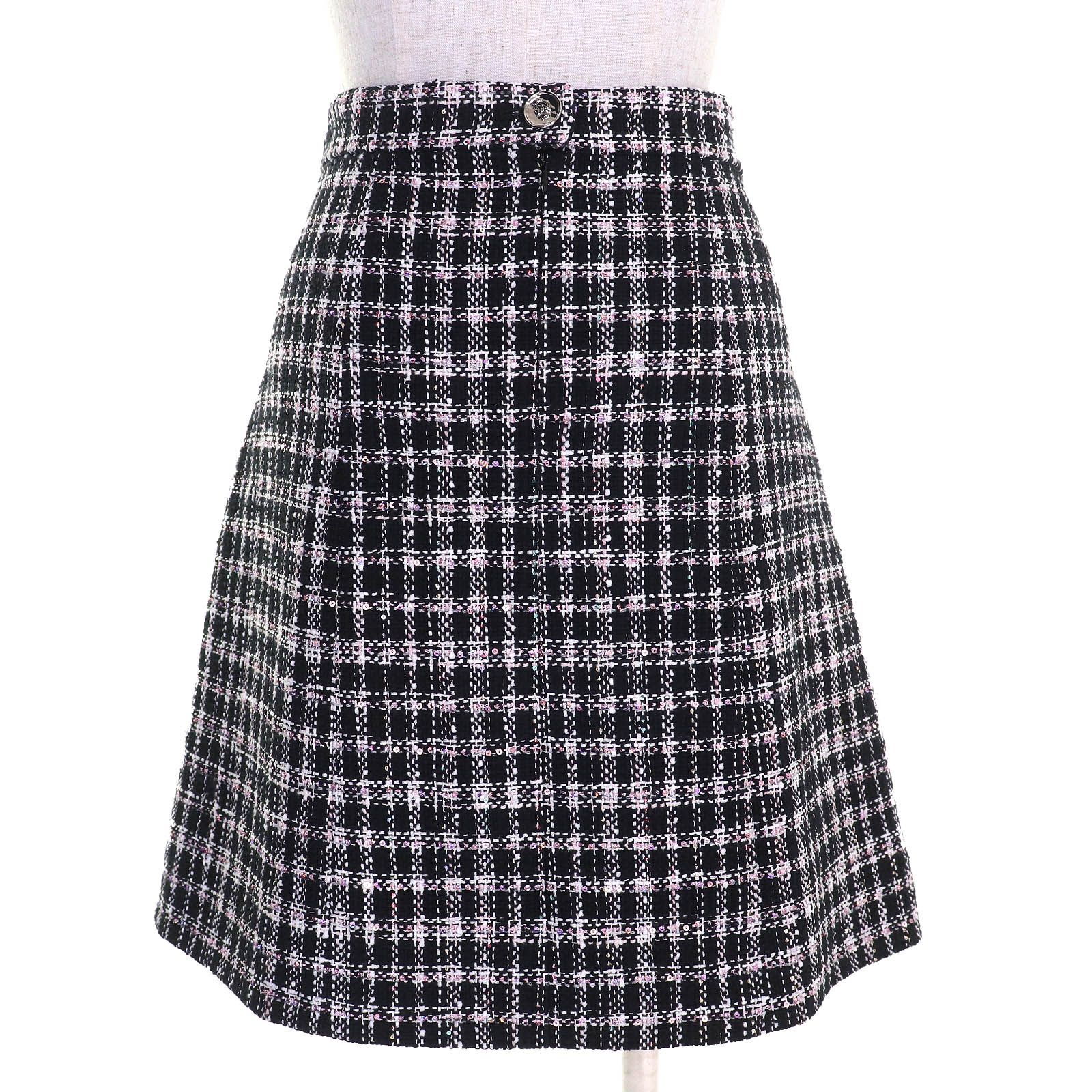 ドンドン見直し CHANEL シャネル 25SS P79350 コットン ポリエステル コインボタン スパンコール コットンツイード ミニスカート ブラック ホワイト ライトピンク 38 ハンガー ガーメント付き フランス製 レディース GULLKHAN_COM