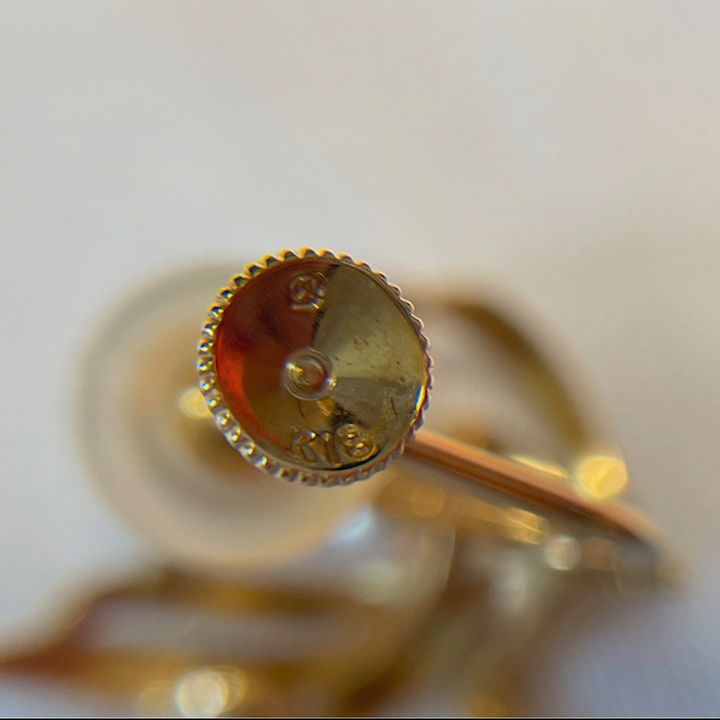 K18 MIKIMOTO/ミキモト のベビーパールが3つ着いたイヤリングです 