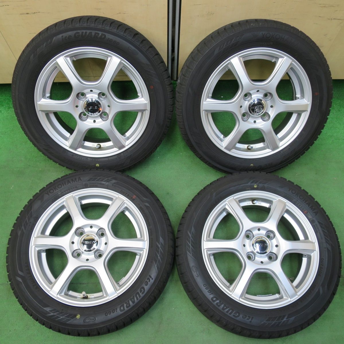 [送料無料] バリ溝！9分スタッドレス 155/65R14 ヨコハマ アイスガード iG60 WEZEN 14インチ PCD100/4H5011604イス