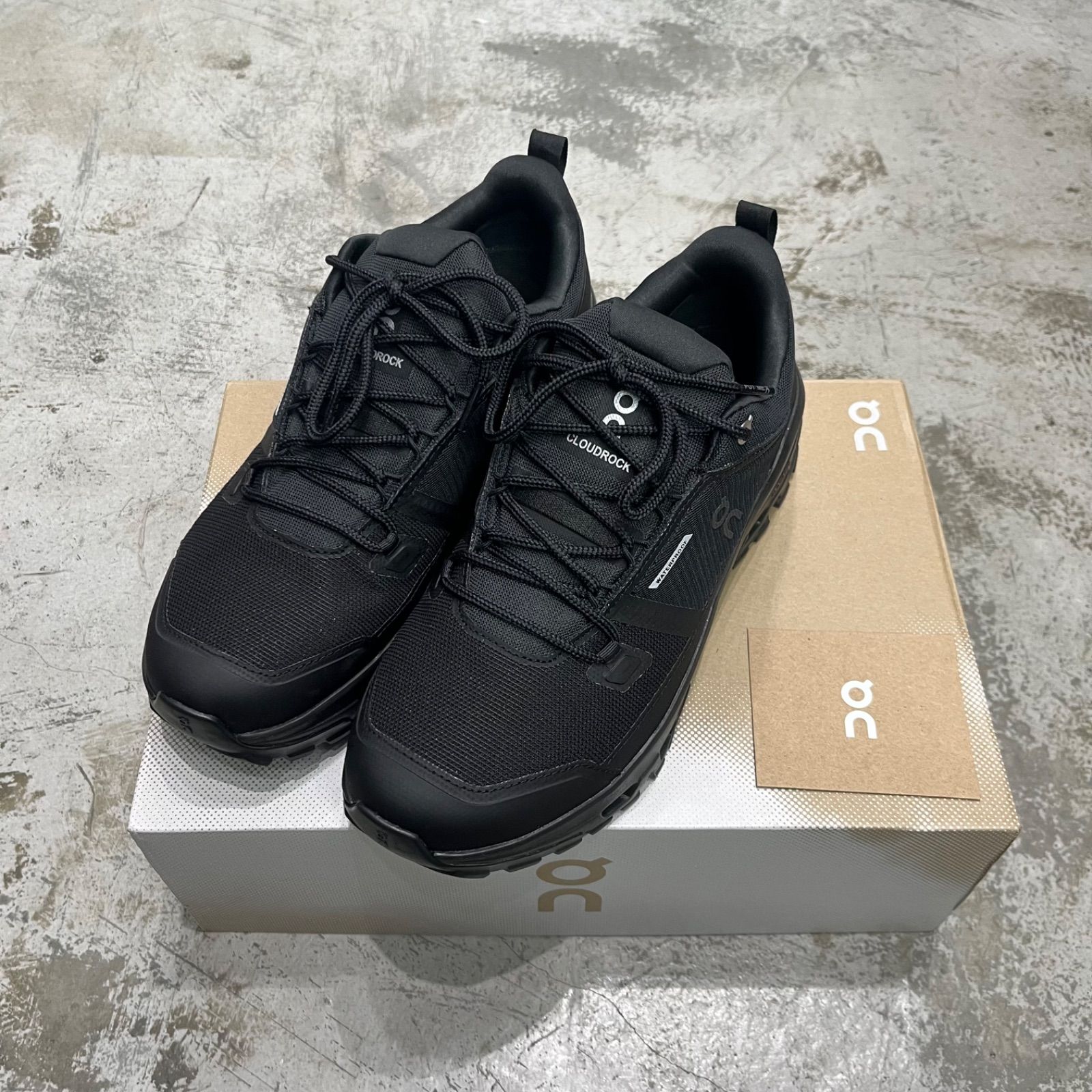 参考上代23100円 On Cloudrock Low Wp クラウドロック ロー ウォーター 
