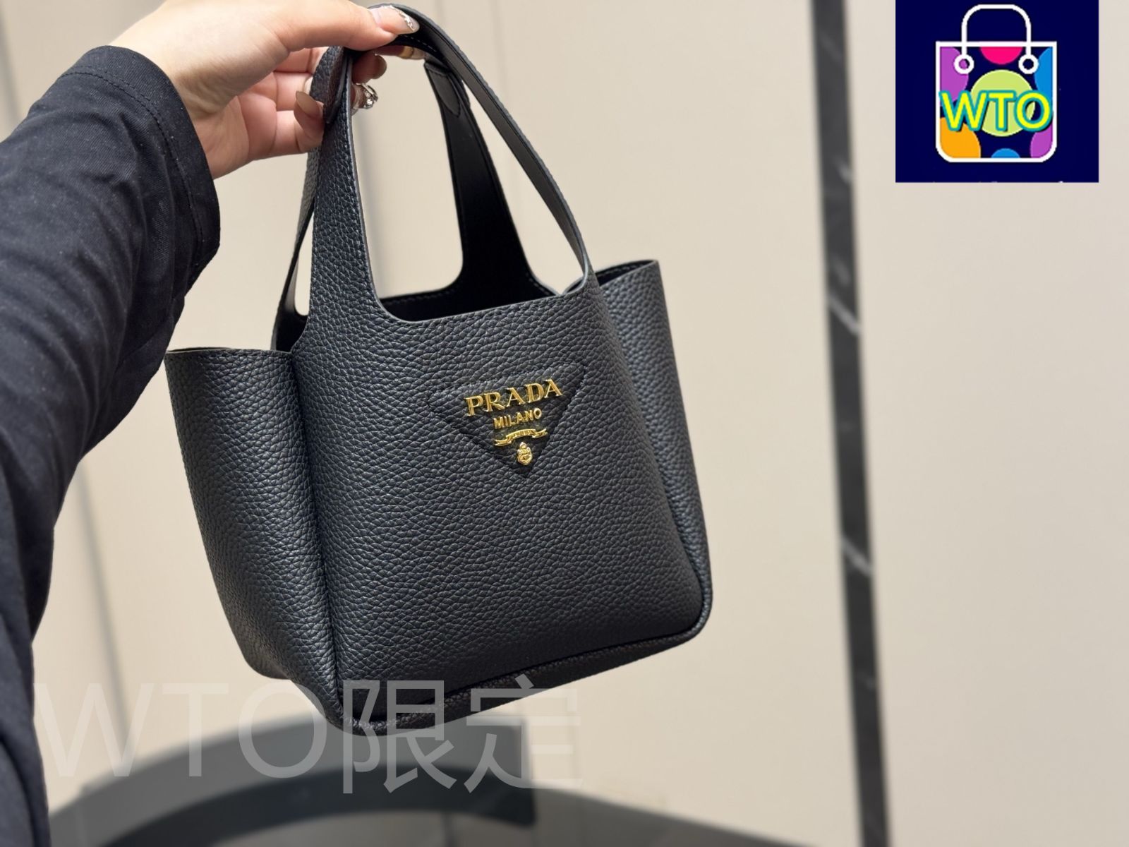 今日特価】Prada レザー トートバッグ！国内送料無料！限定在庫