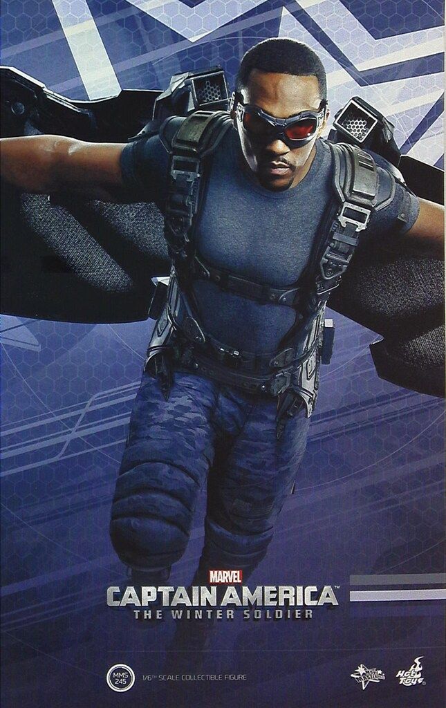 HOTTOYS MOVIE MASTERPIECE FALCON MM245