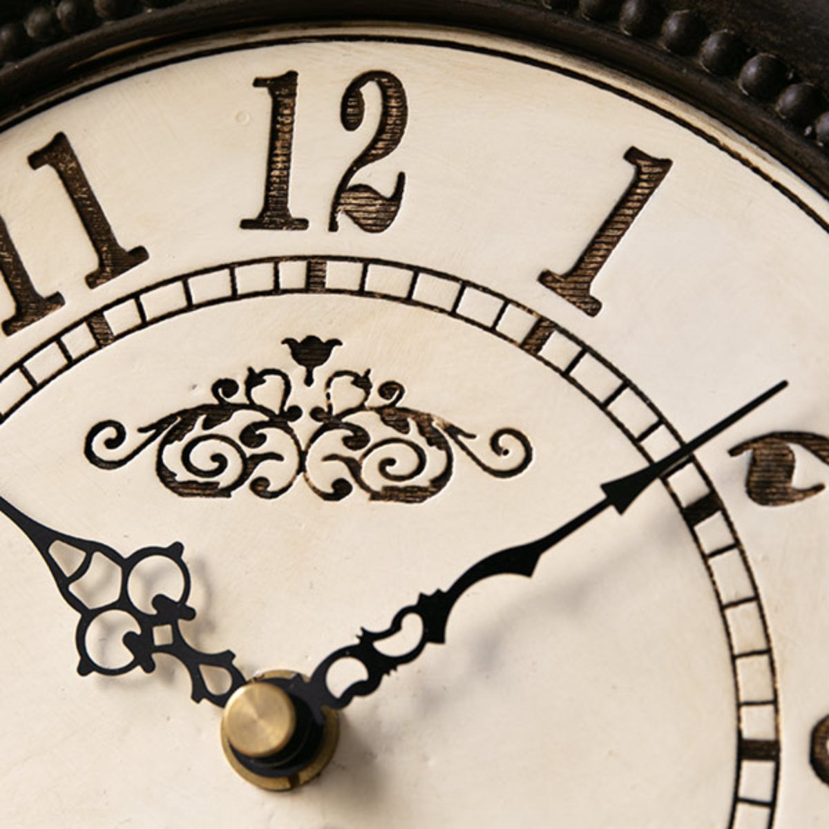 【希少・ビンテージ】AIGNER 置き時計　目覚まし時計　ゼンマイ 希少・ビンテージ】AIGNER 置き時計 目覚まし時計 ゼンマイ 2025