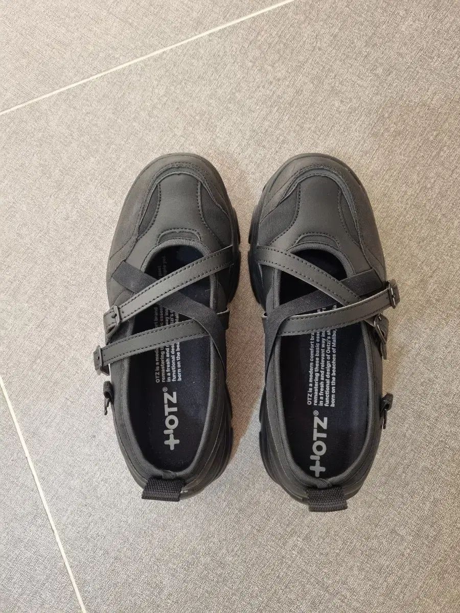 OTZ オッツィ ロミータ フラットフォーム バンディング MARY JANE メリージェーン シューズ FLOTFA3W32