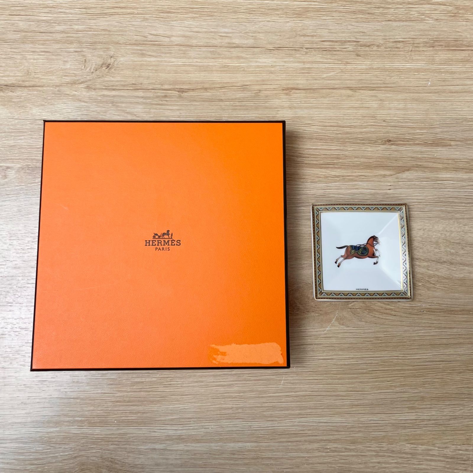 【極美品 送料込み】エルメス シュバルドリアン スクエアプレート HERMES (エルメス) スクエアプレート シュヴァルドリアン