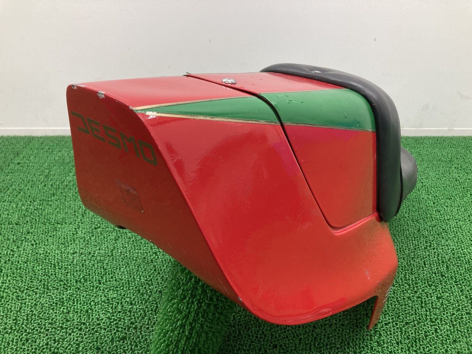 900MHR シートカウル 赤 社外 ドゥカティ Ducati MikeHailwoodReplica マイクヘイルウッド FRP シングルシート bE