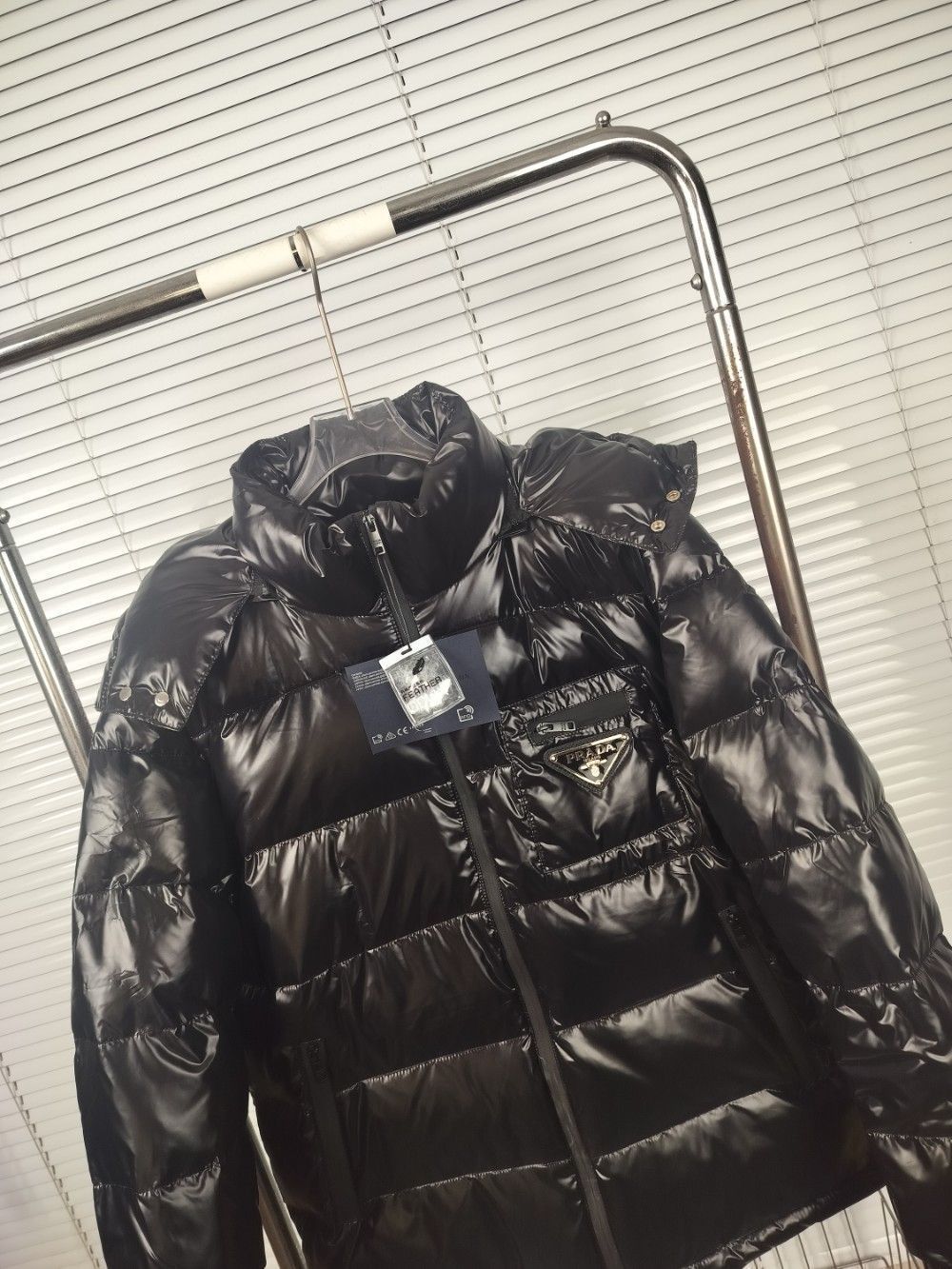 PRADA 男性 黑ダウンジャケット｜本日限定特価｜新品未使用-MM