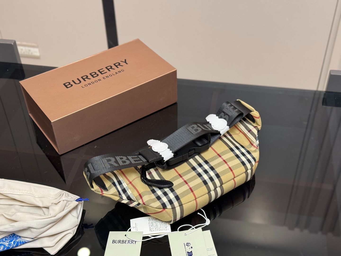 Burberry 8091005C1170 関税送料込 BURBERRY (バーバリー) チェック カシミアスカーフ BBL8056851