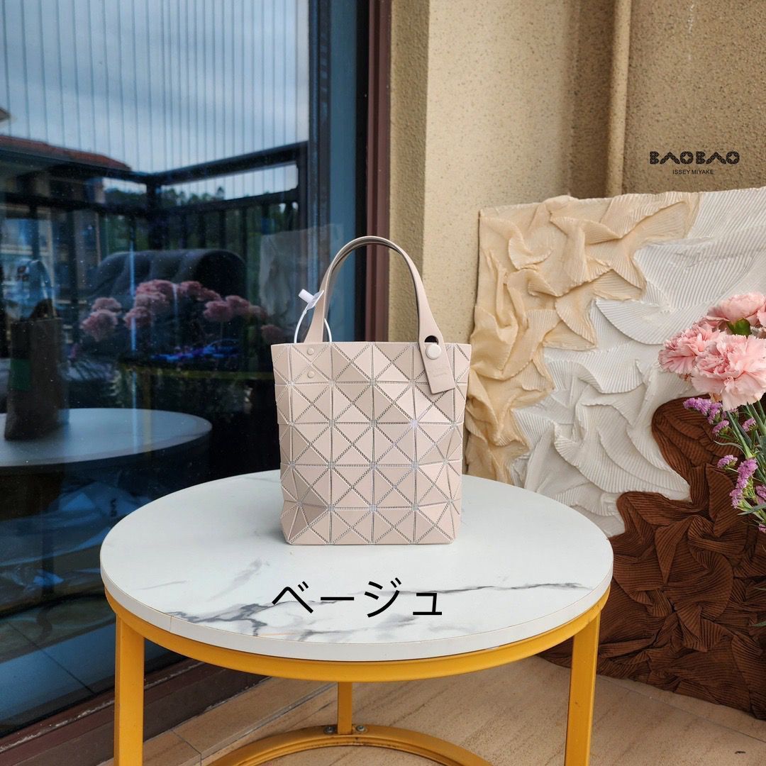 BAO BAO ISSEY MIYAKE イッセイミヤケ ハンドバッグ トートバッグ 三色 - メルカリ