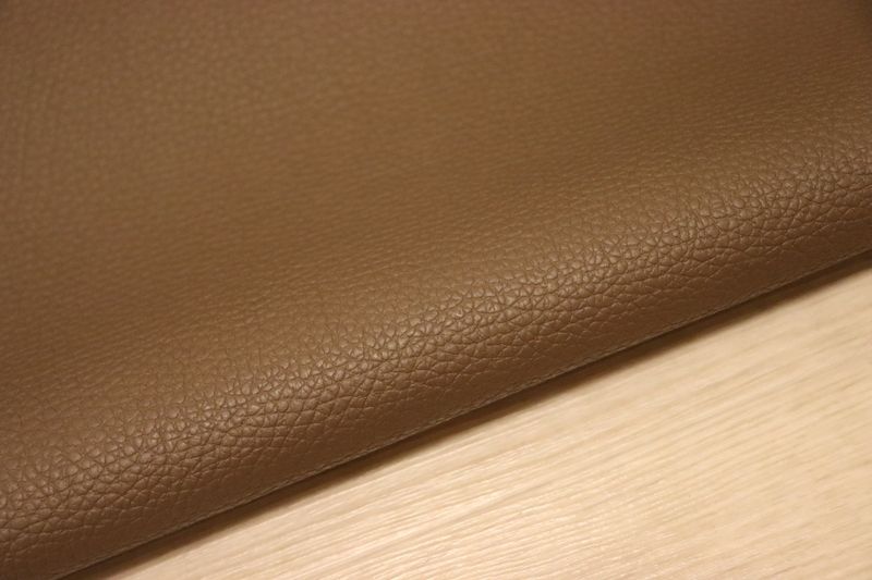 モカブラウン 250ds クロム革 牛革 国産 レザー シボ型押し はぎれ 一枚革 レザークラフト 革 皮 本革 diy 生地 材料