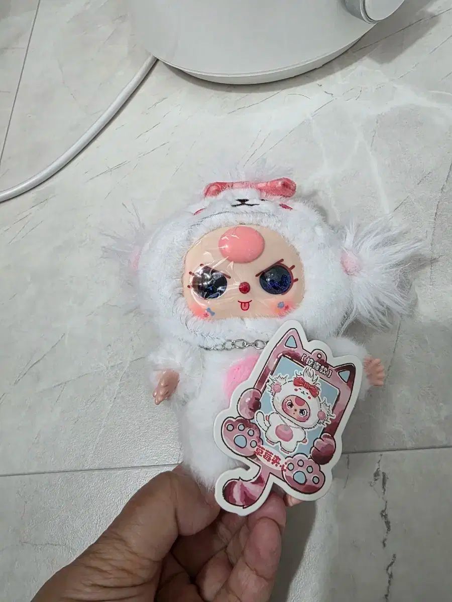ベイビー スリー パピーキャット シークレット 涙目