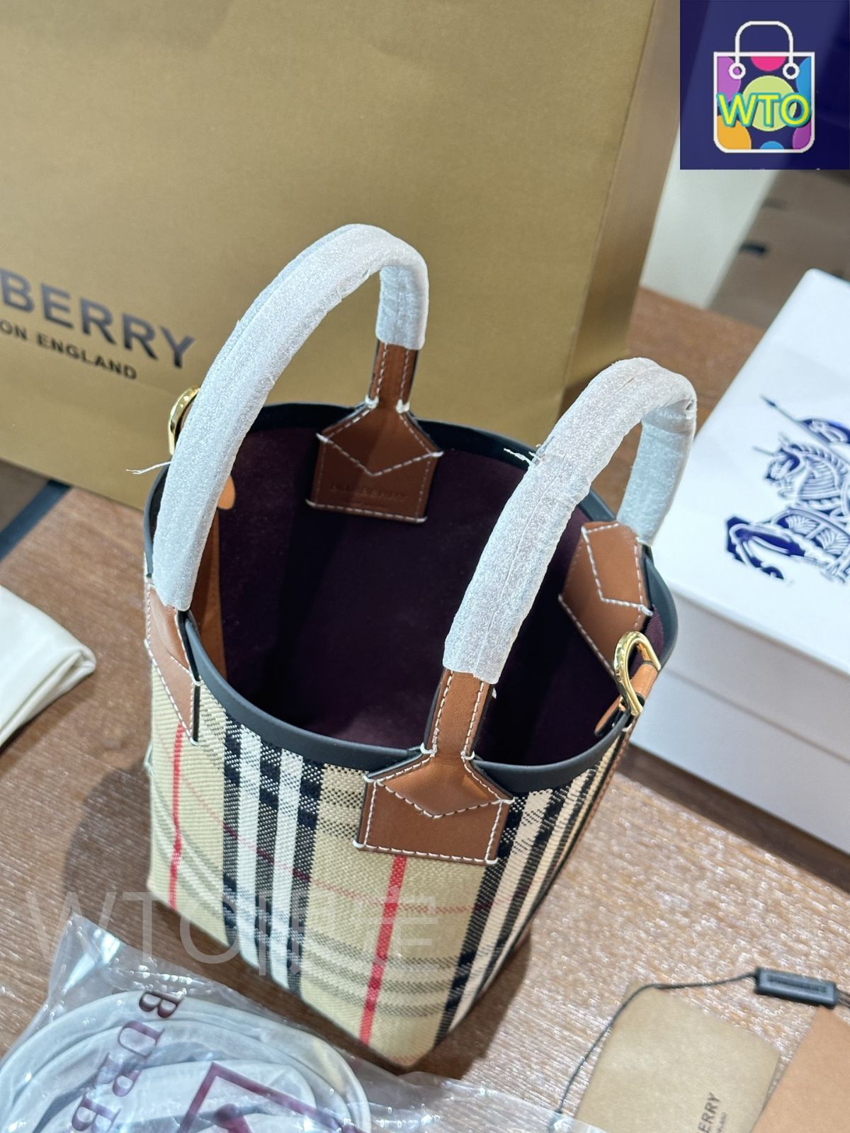 今日特価】Burberry Mini London Tote Bag - バーバリー ミニ