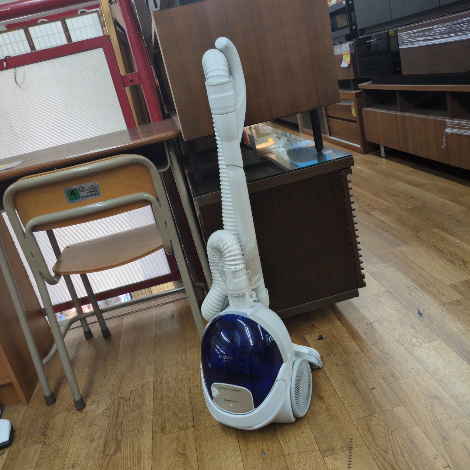 J323 小キズ使用感有り 2020年製 HITACHI 紙パック式掃除機 CV-F50