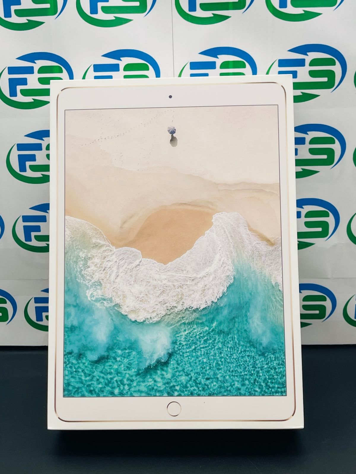 未使用 iPad 第9世代 256 GB Wi-Fi グレイ 本体 iPad Wi-Fi 256GB - r