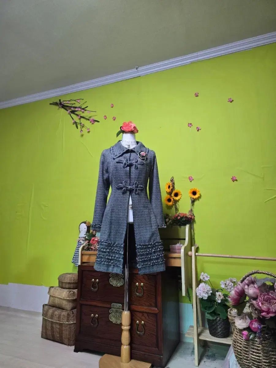 ハンドメイド|デートルック| ゲストルック| 手術用ケア| フリルヘムデコレーション a ラインコート