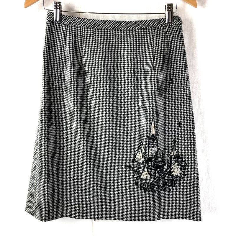 レリアン leilian スカート 千鳥柄 刺繍 ビーズ 裏地付き レリアン leilian スカート 千鳥柄 刺繍 ビーズ 裏地付き