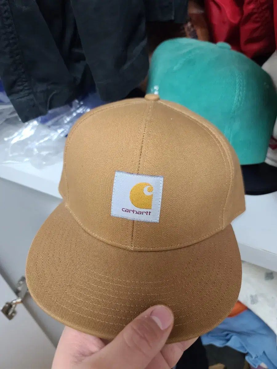 冬 Carhartt（カーハート) NEW ERA(ニューエラ) 帽子を売っています