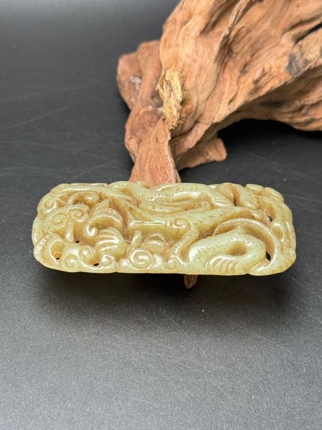 中国古美術.旧蔵品.古和田玉佩.盤龍紋.純手工細密彫.裝身具.古時期飾品.根付.中国古玩