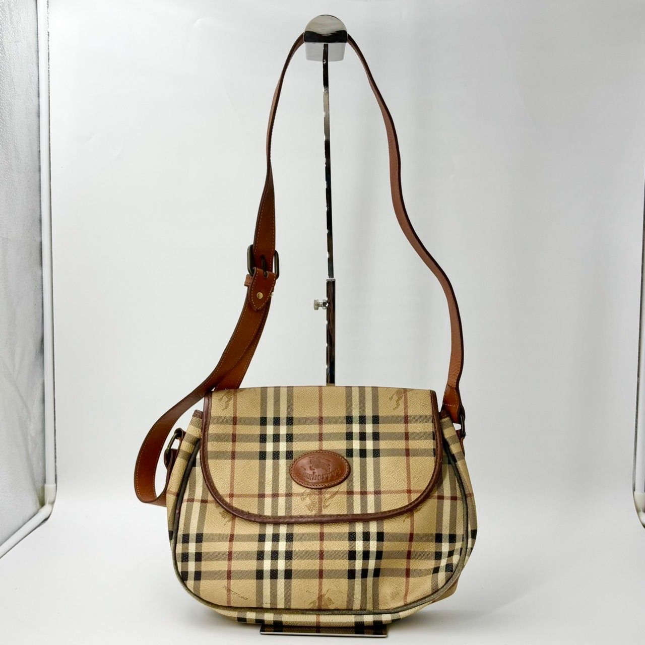 美品□バーバリー ショルダーバッグ ノバチェック クロスボディ