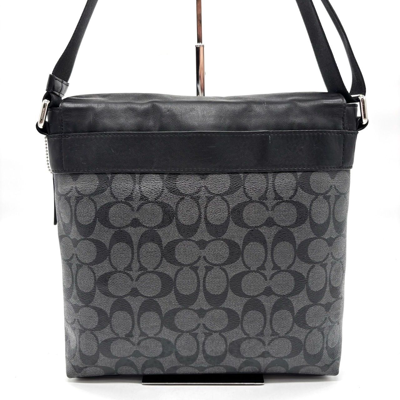 コーチ ショルダーバッグ メッセンジャー チャーム チャールズ レザー ブラック コーチ ショルダーバッグ メッセンジャー チャーム チャールズ レザー