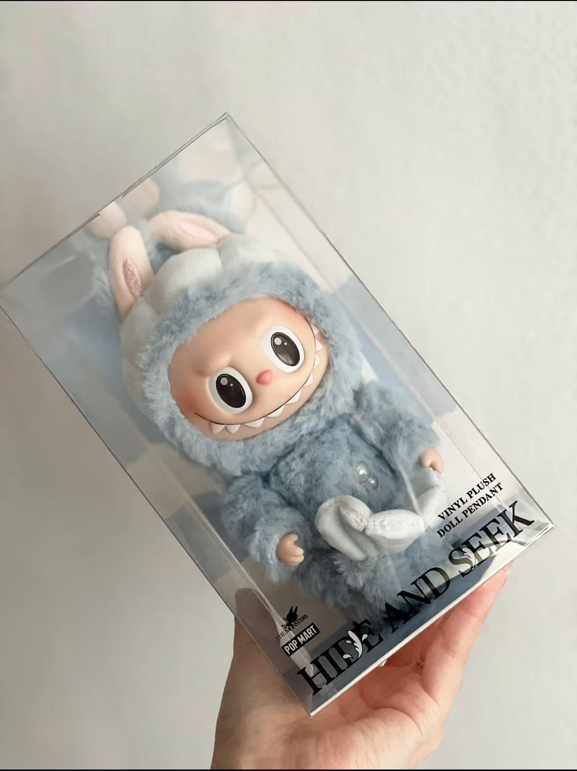 POPMART LABUBU HIDE AND SEEKラブブ シンガポール限定 シンガポール限定] POP MART ラブブ HIDE AND SEEK - メルカリ