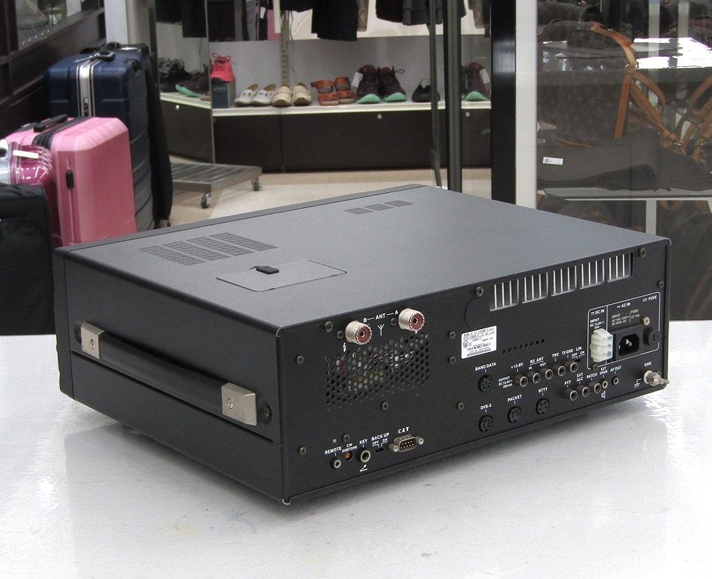 YAESU ヤエス FT-1000MP MARK-V Field HFトランシーバー 無線機器 通電