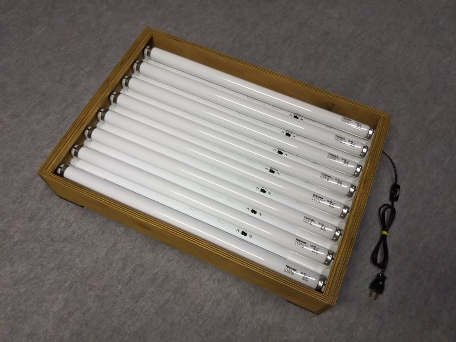 露光機 製版機 20W×8灯 50/60Hz 両地域対応 電子点灯仕様(即点灯)