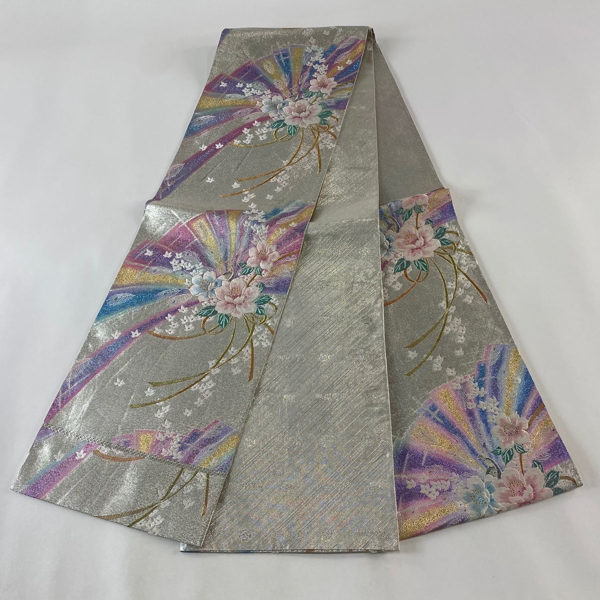 袋帯 美品 秀品 草花 孔雀の羽 金銀糸 箔 銀色 六通 正絹 【中古