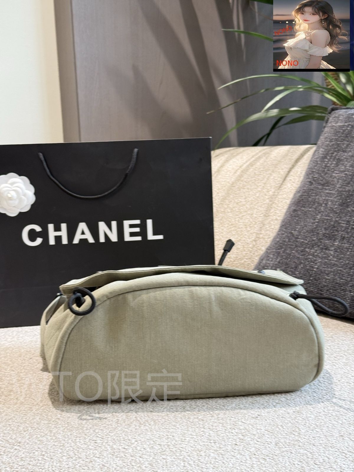 お出かけにも♪【CHANEL】ホーボーバッグ クロスボディバッグ マキシ ホーボー バッグ、シャイニー ラムスキン、ホワイト