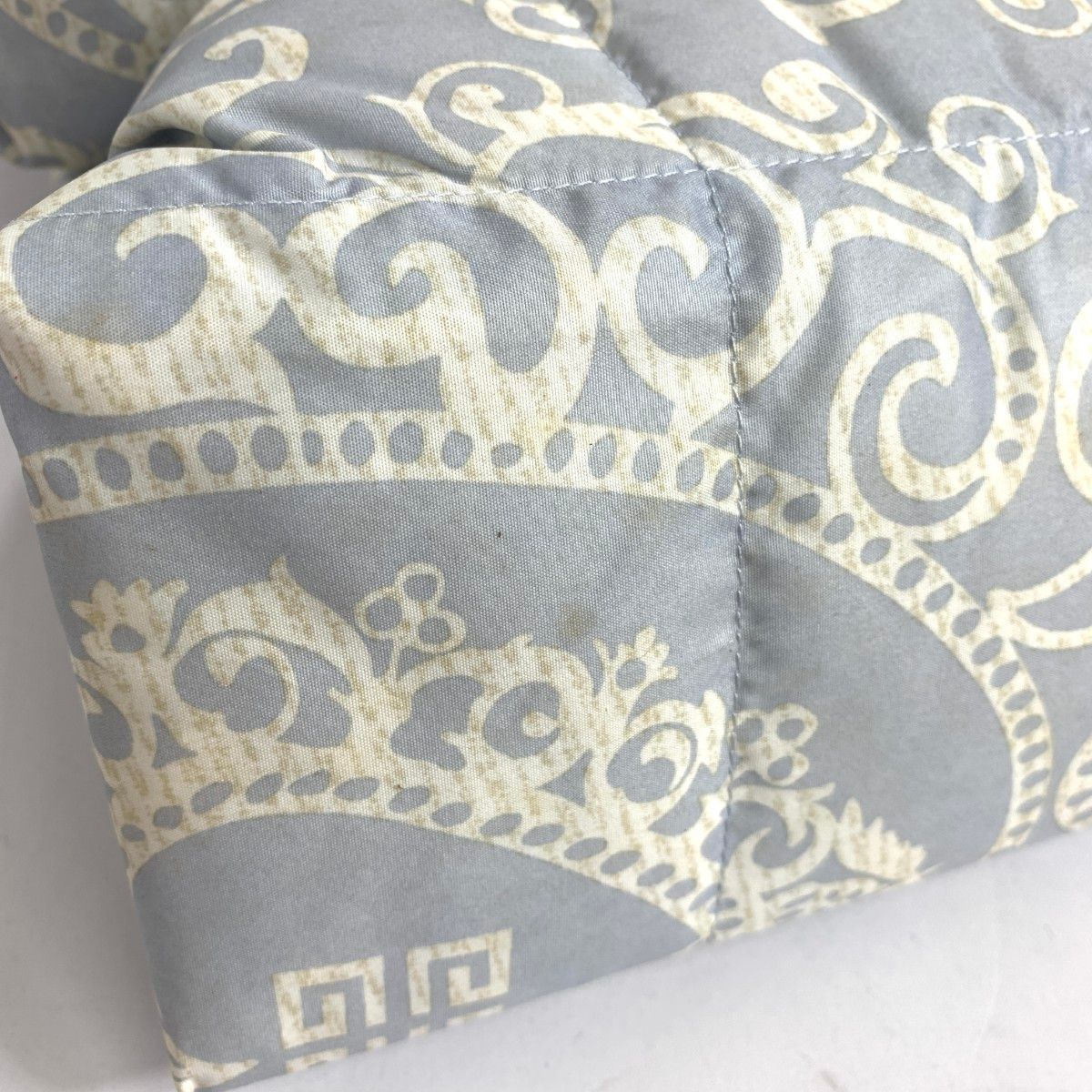 新品　ジバンシー 洗える羽毛肌掛ふとん GIVENCHY（布団）のフリマアイテム一覧