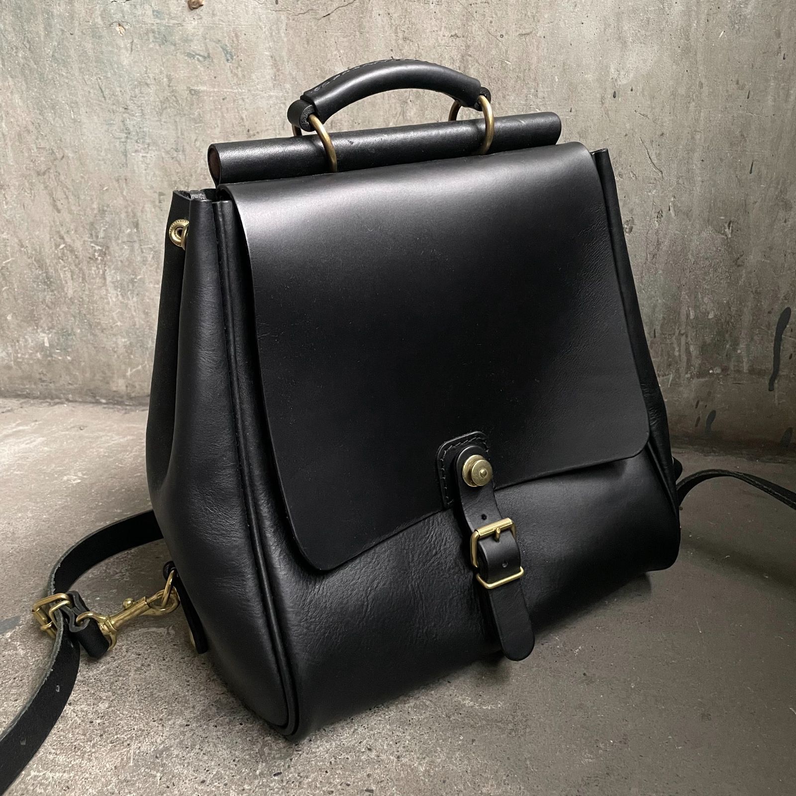 HERZ 椿屋根ぽってリュック ヘルツ レザー バックパック 革 カバン 鞄