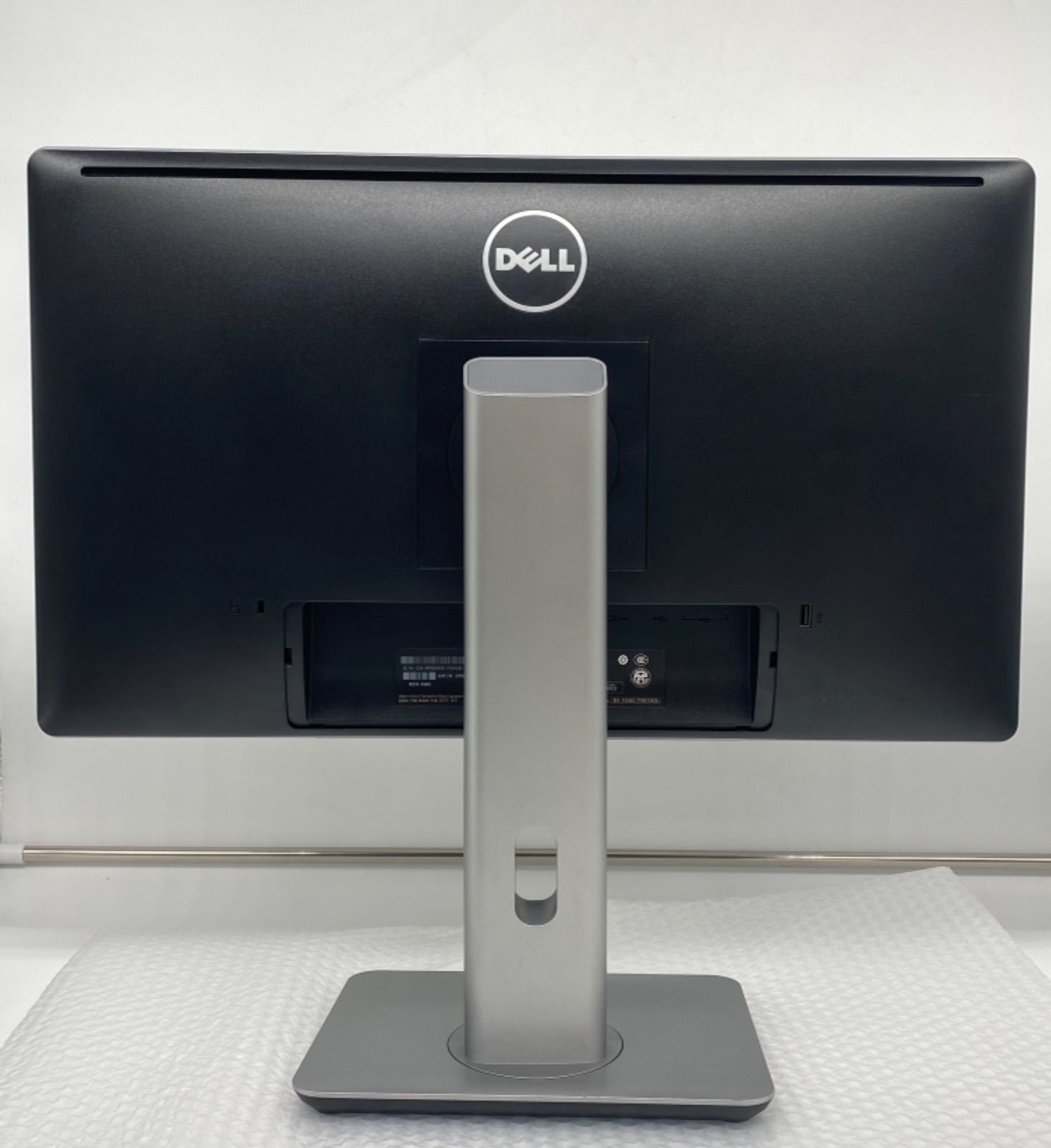 Dell ディスプレイ モニター P2314H 23インチ/フルHD/IPS非光沢/8ms/VGA,DVI,DP/USBハブ 中古モニター - メルカリ