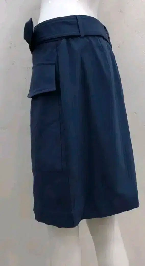 輸入品スリムフィットスカート