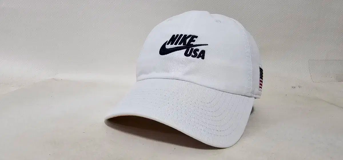 【雷市場（ポンジャン）商品韓国直送】NIKE(ナイキ) 限定版 USA ベースボールキャップ フリー 57 ー 59cm 可能