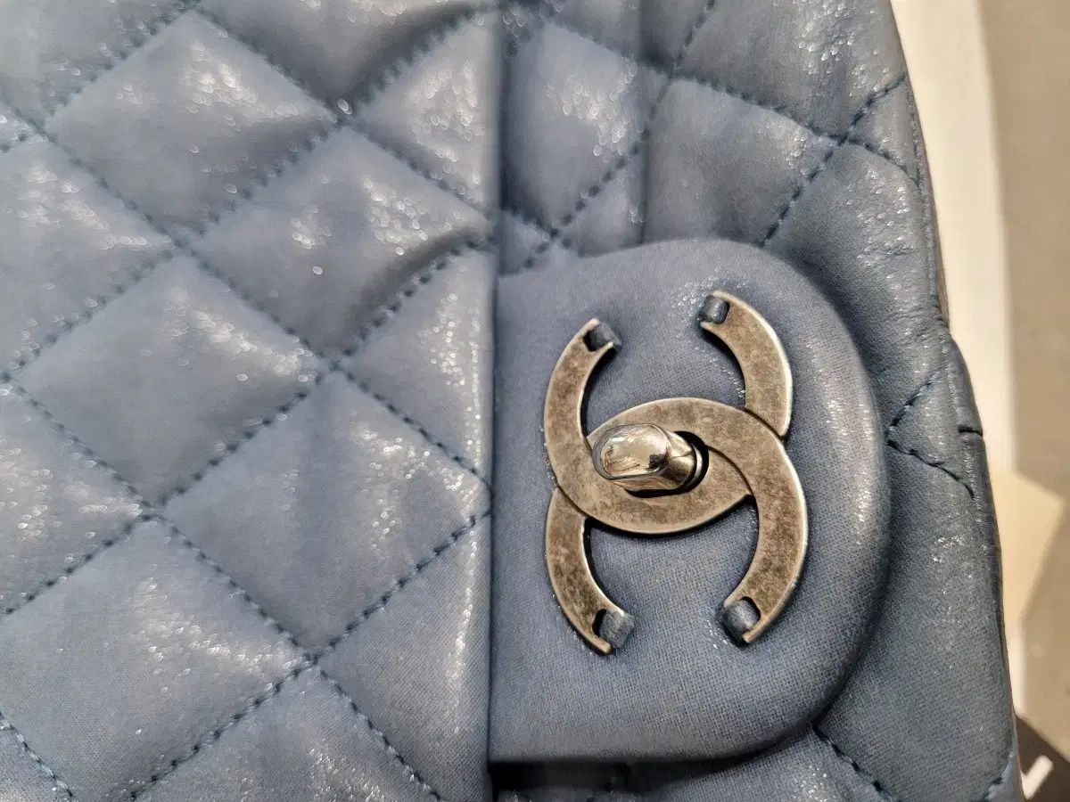 Chanel シャネル