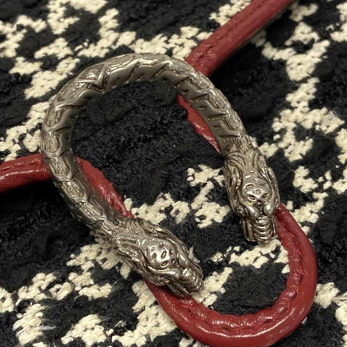 ディオニュソス 401231