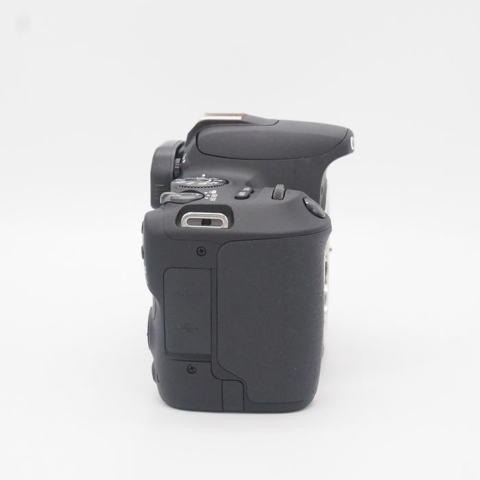 キヤノン EOS Kiss X9 ボディ 一 番 安い 通販