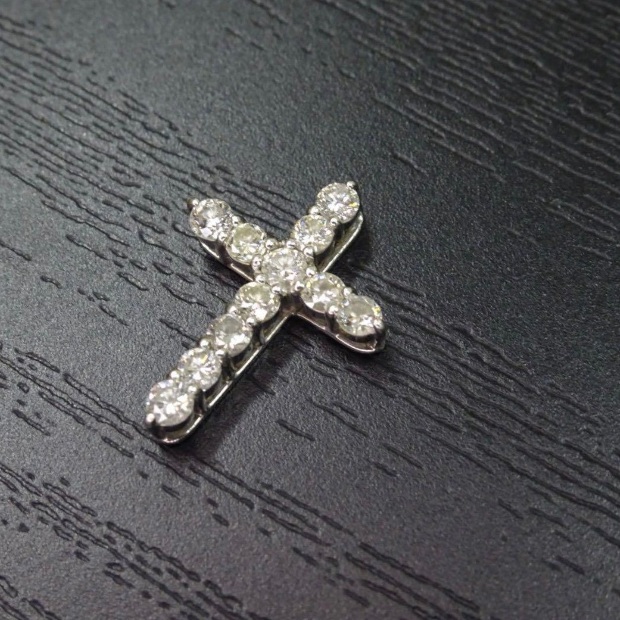 プラチナ pt900 天然ダイヤモンド0.50ct クロス デザイン ネックレス 