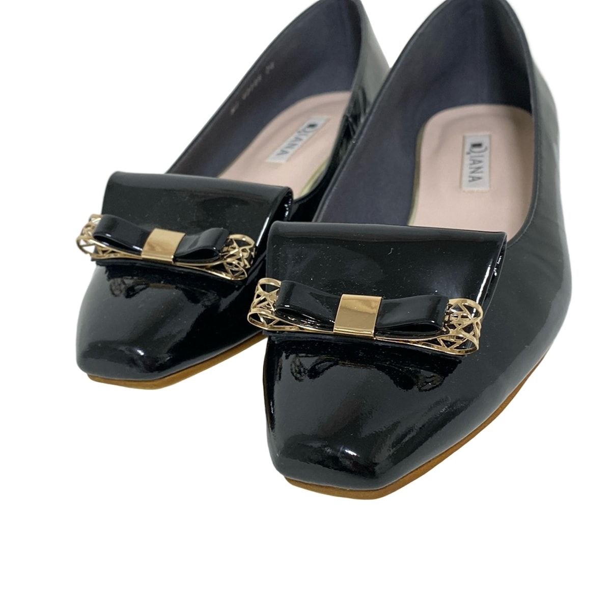 【極美品】DIANA フラットシューズ レザー エナメル リボン 23cmEE DIANA(ダイアナ) フラットシューズ 24 レディース - 黒 リボン
