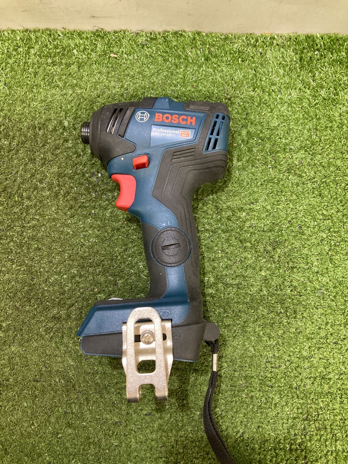 中古品】【0921】BOSCH(ボッシュ) 18V充電式 インパクト