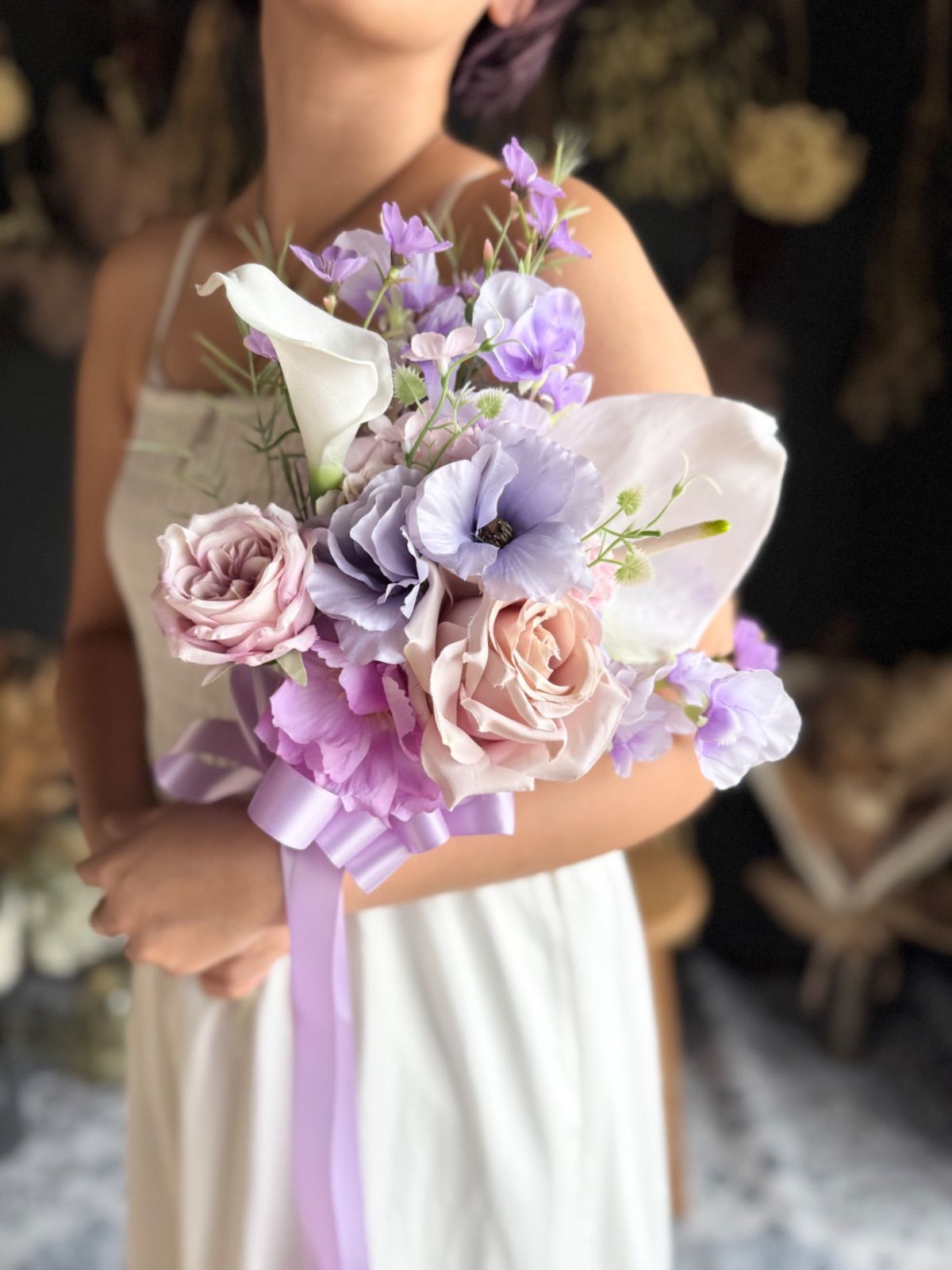 紫×ホワイトクラッチブーケ