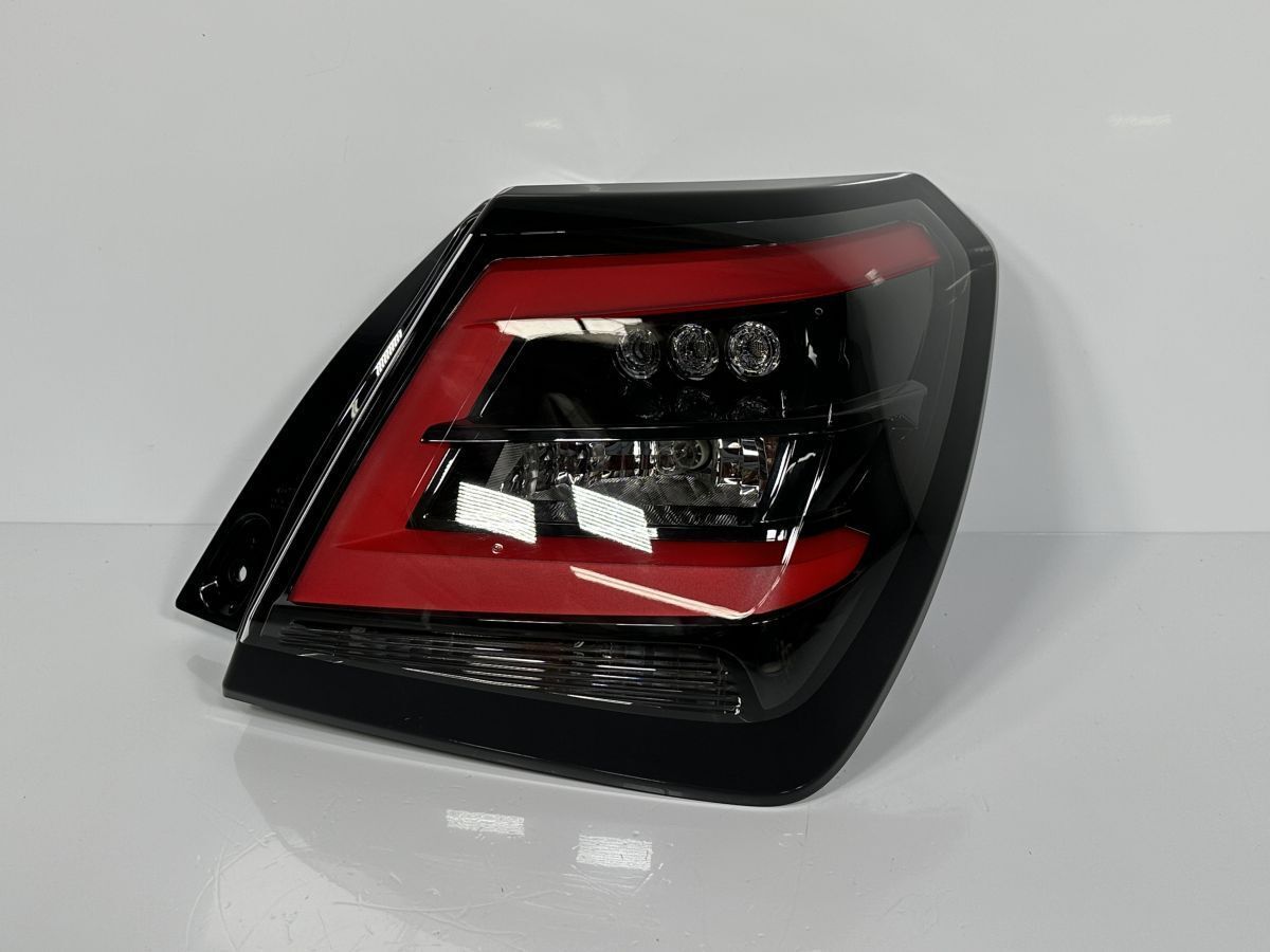 破損キズなし 低走行 スイフト ZCDDS ZCEDS ZDDDS ZDEDS 純正 右テールランプ Assy テールライト LED 35603-69T00 W7062 管理31487