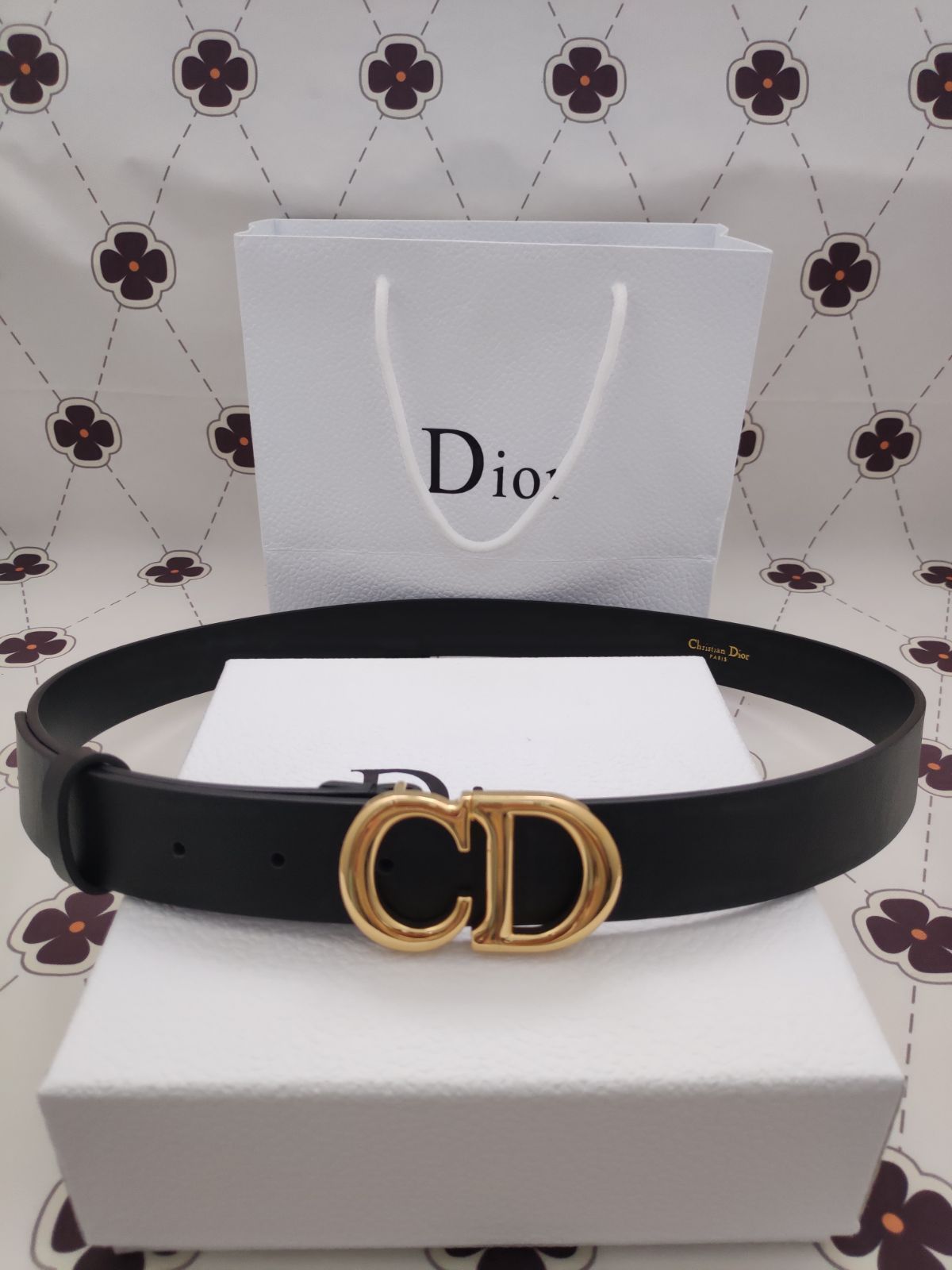 超人気✨クリスチャンディオール ベルト CDロゴ カーフスキン*ベルト メンズ用✜レディース用 極美品 新品 Dior - メルカリ