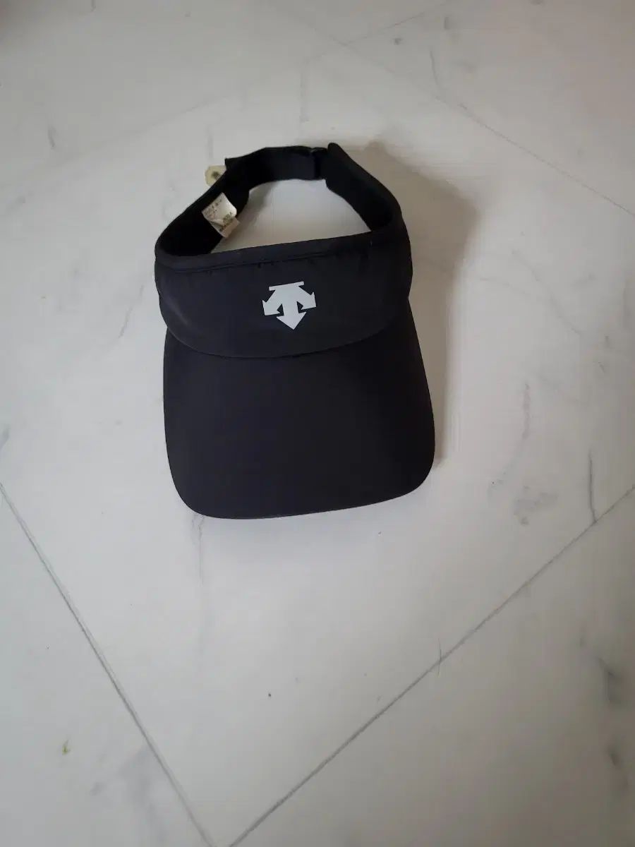 【雷市場（ポンジャン）商品韓国直送】DESCENTE(デサント) サンバイザー