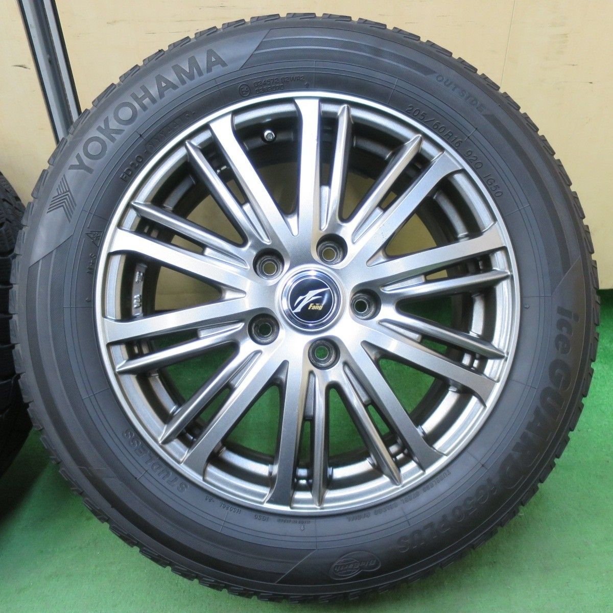 キレイ☆スタッドレス 205/60R16 ヨコハマ アイスガード iG50